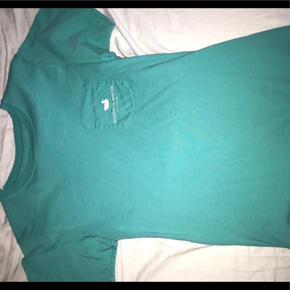 Southern marsh pelican tee